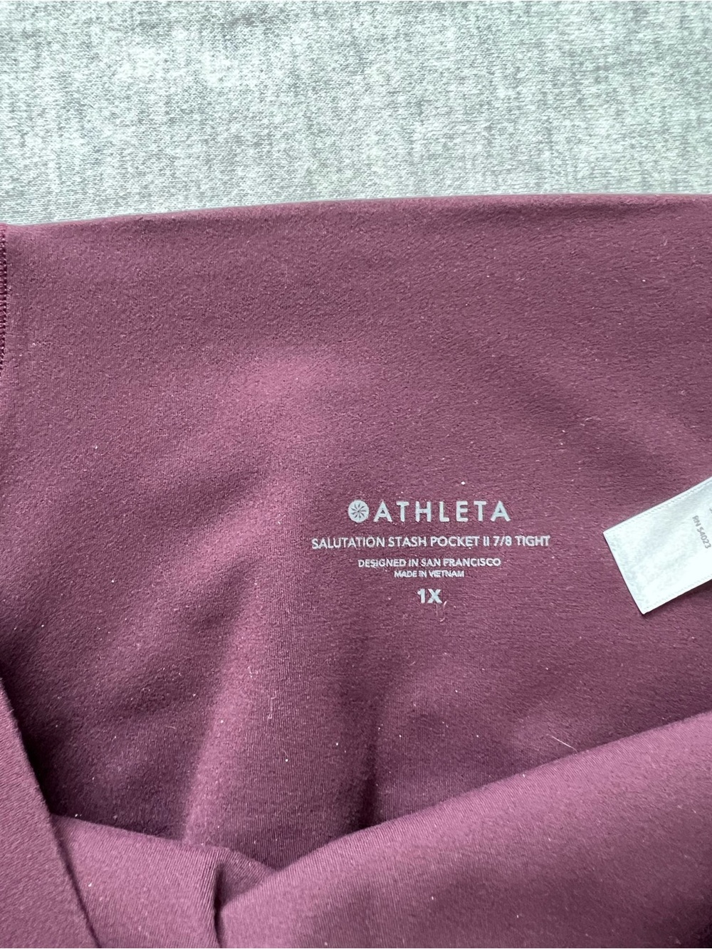 Athleta Salutation Stash Pocket 7/8 and Capri Leggings. Pack of two. - Picture 6 of 13
